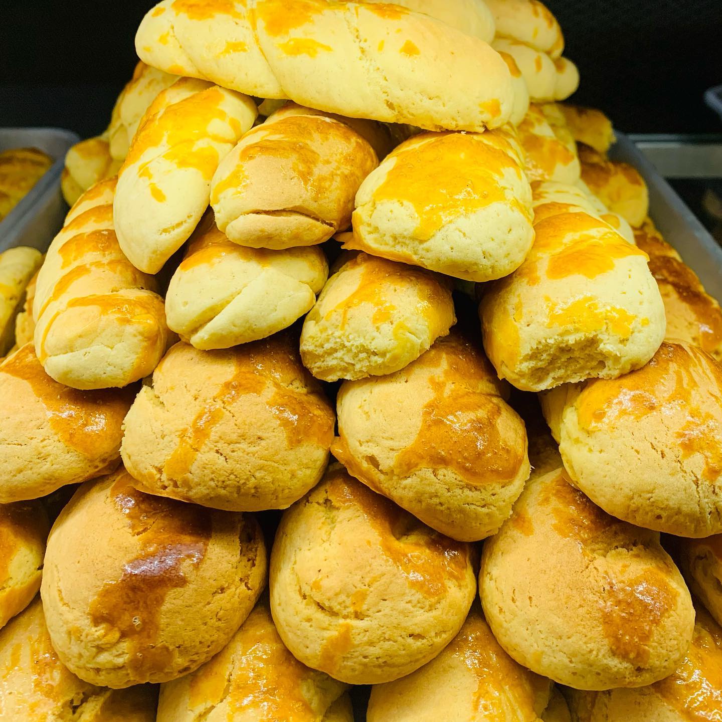 Freshly Made Koulourakia 

#KentroOakleigh #oakleigh #biscuit #greekbiscuits #koulourakia #biscuits #greek #greece #greecestagram #greece🇬🇷 #greekrestaurantsmelbourne